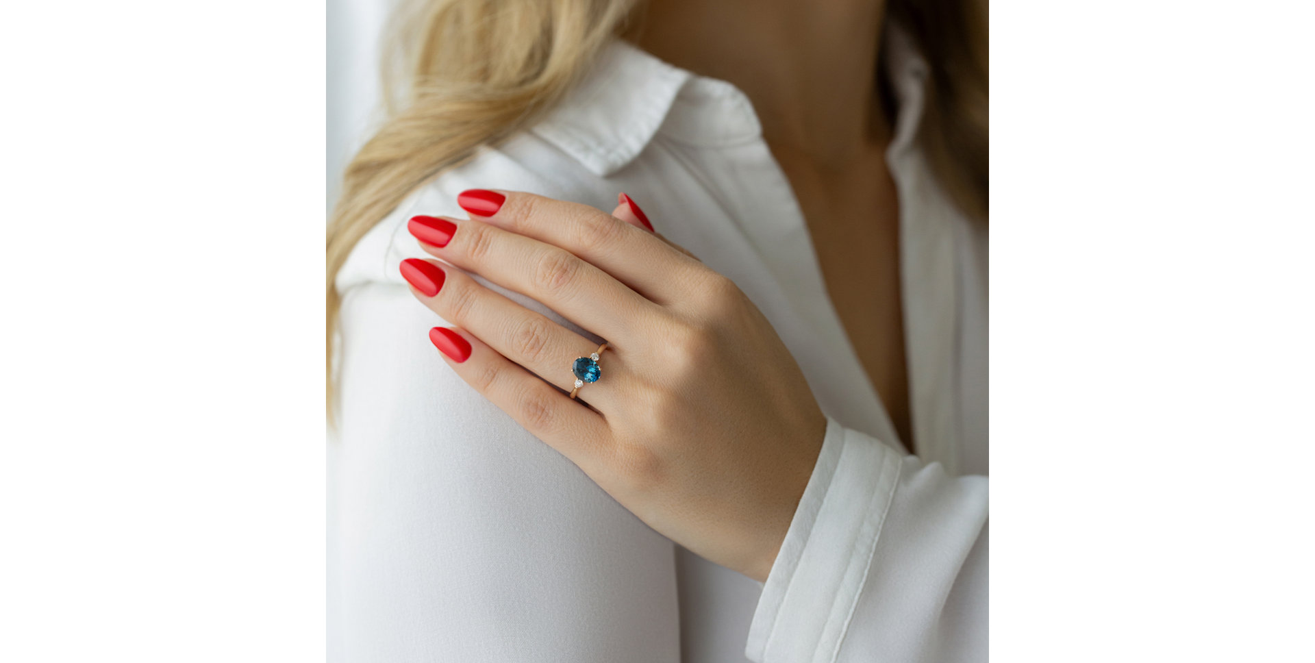 Diamond ring with Tourmaline Ivy Elegance