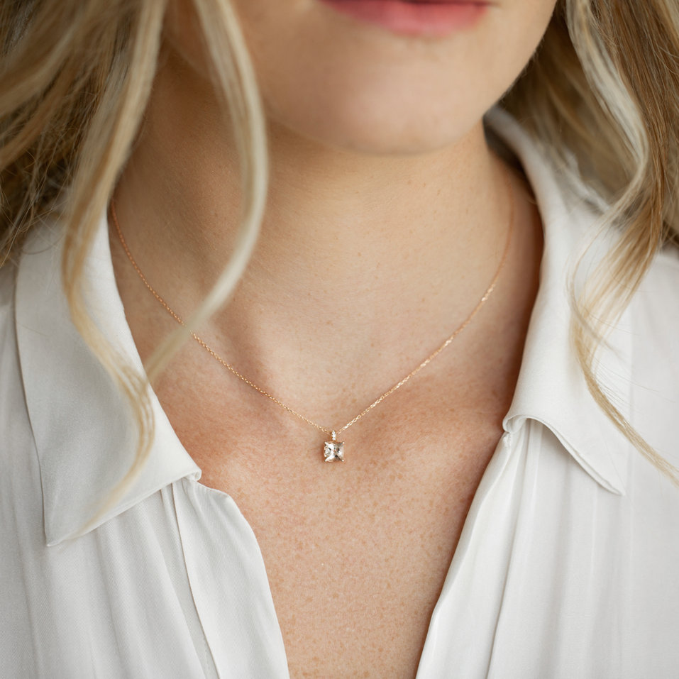 Diamond necklace with Morganite Linnea