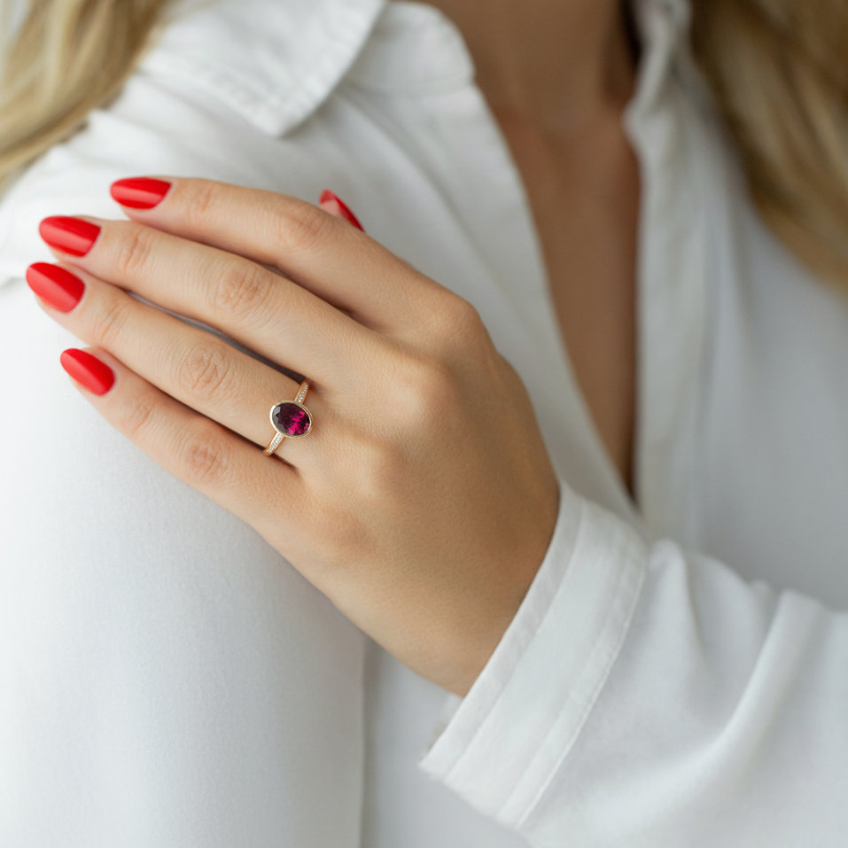Diamond ring with Rhodolite Eliptical Perfection