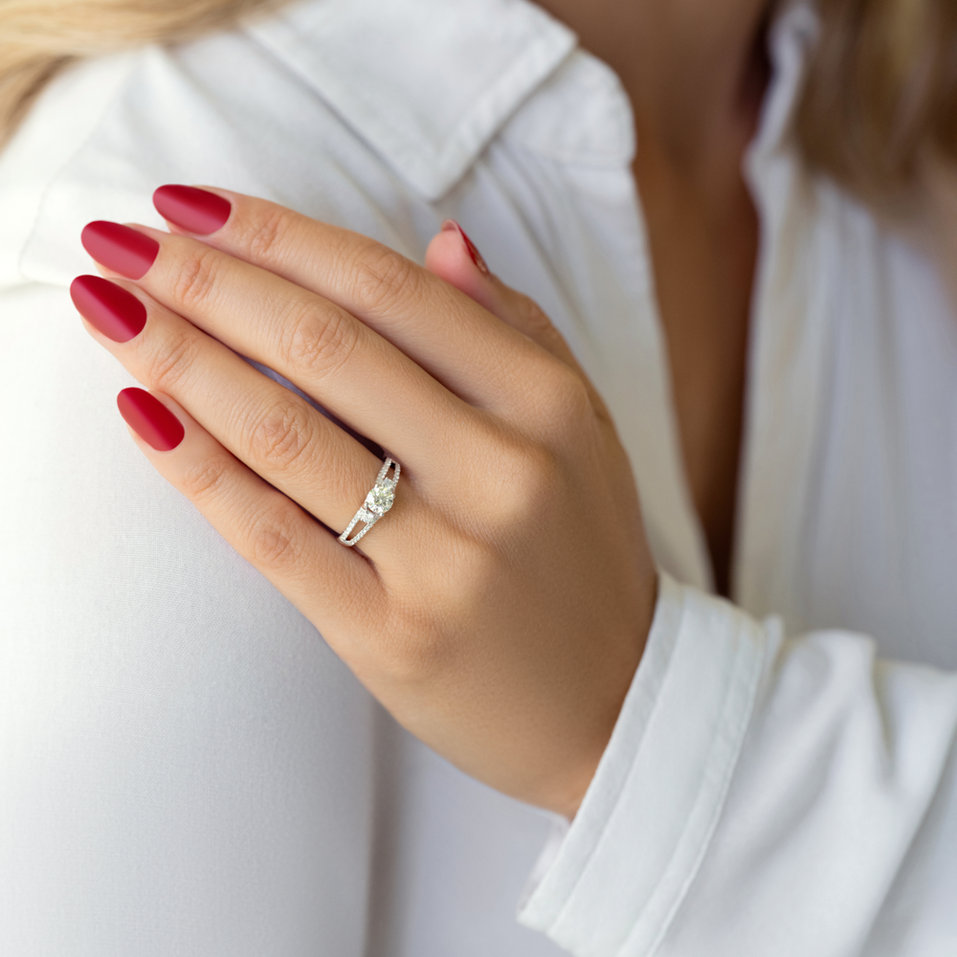 Diamond ring Ramiya