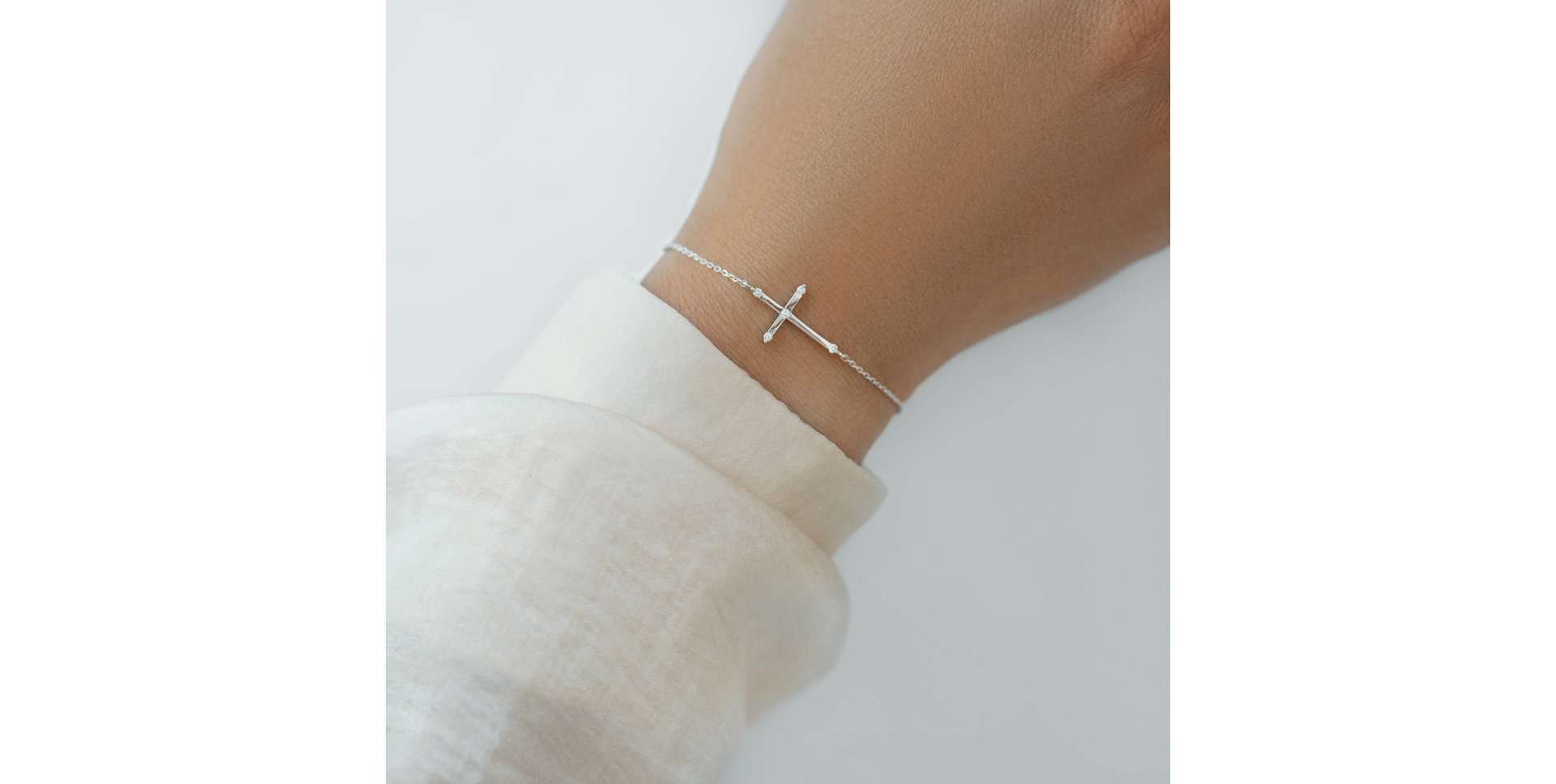 Diamond bracelet Holy Cross