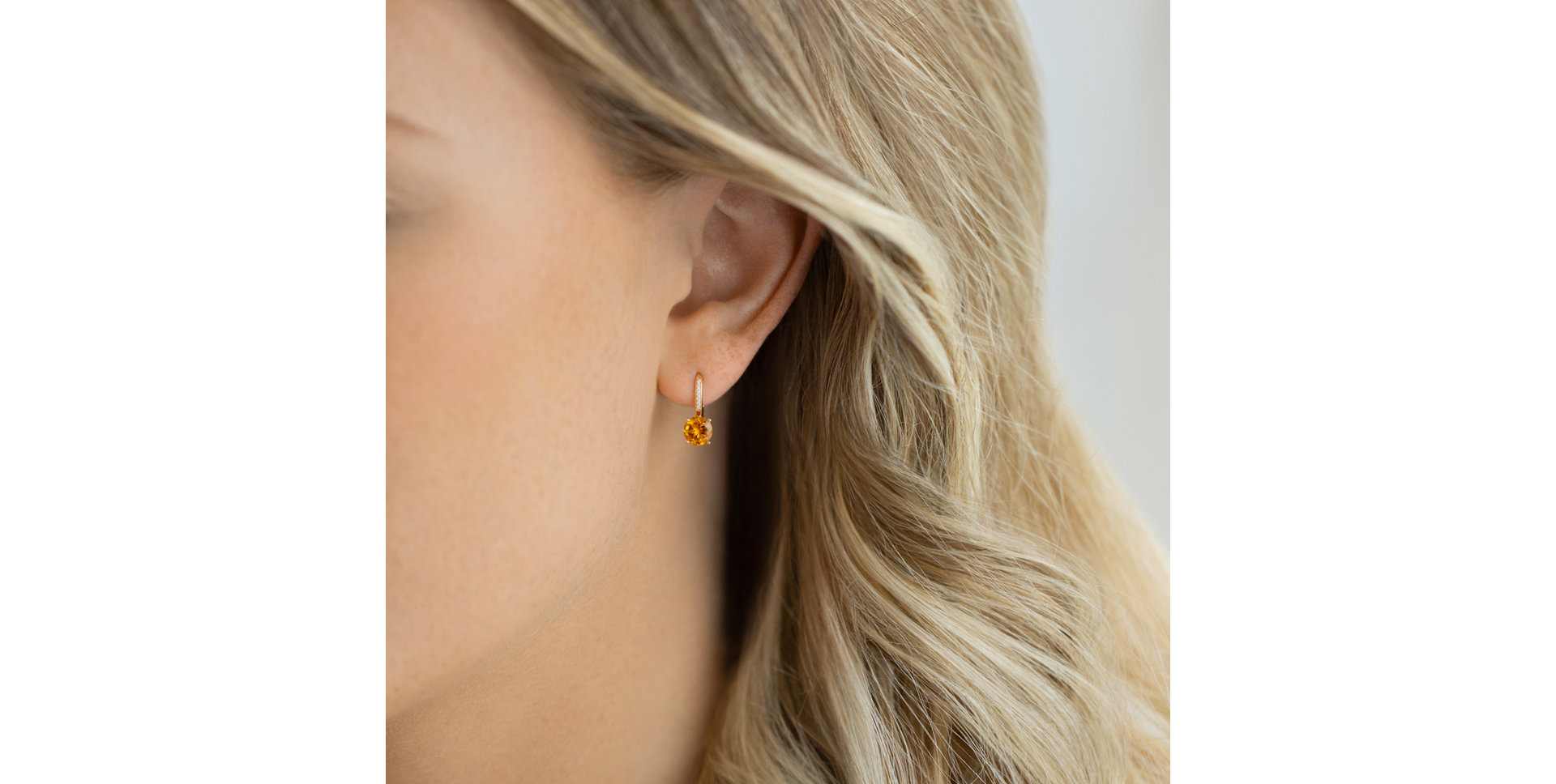 Diamond earrings with Citrine Carlo