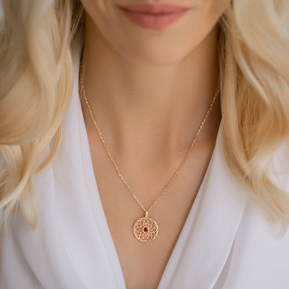 Necklace with Ruby Mirelleon