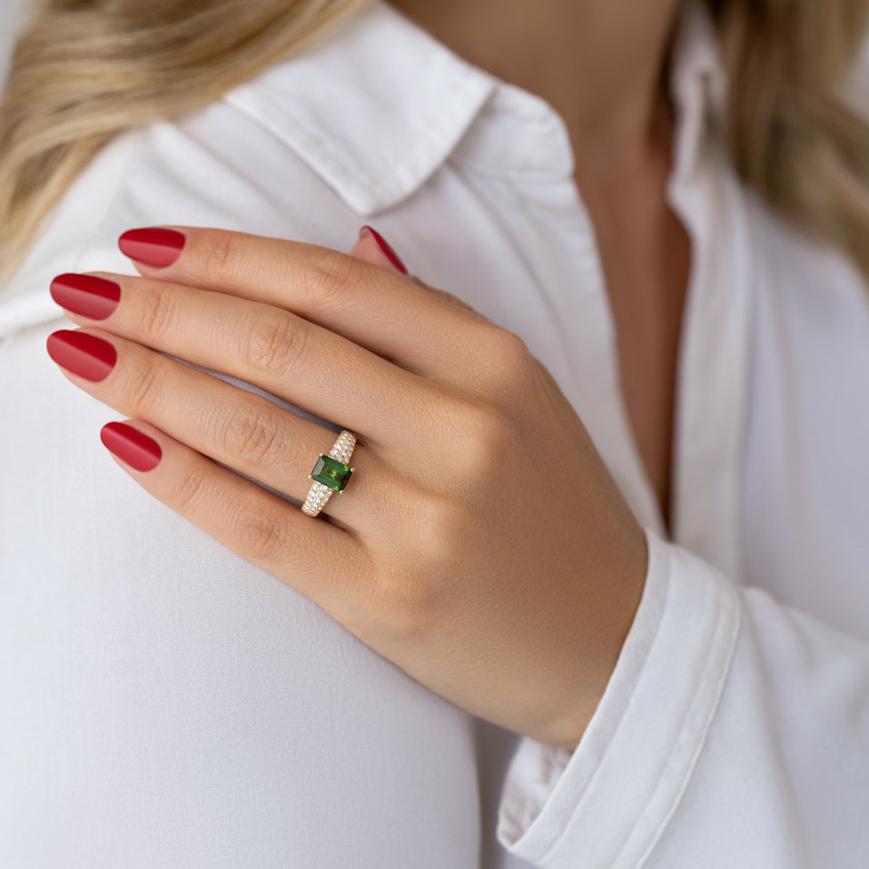 Diamond ring with Tourmaline Diamond Whisper