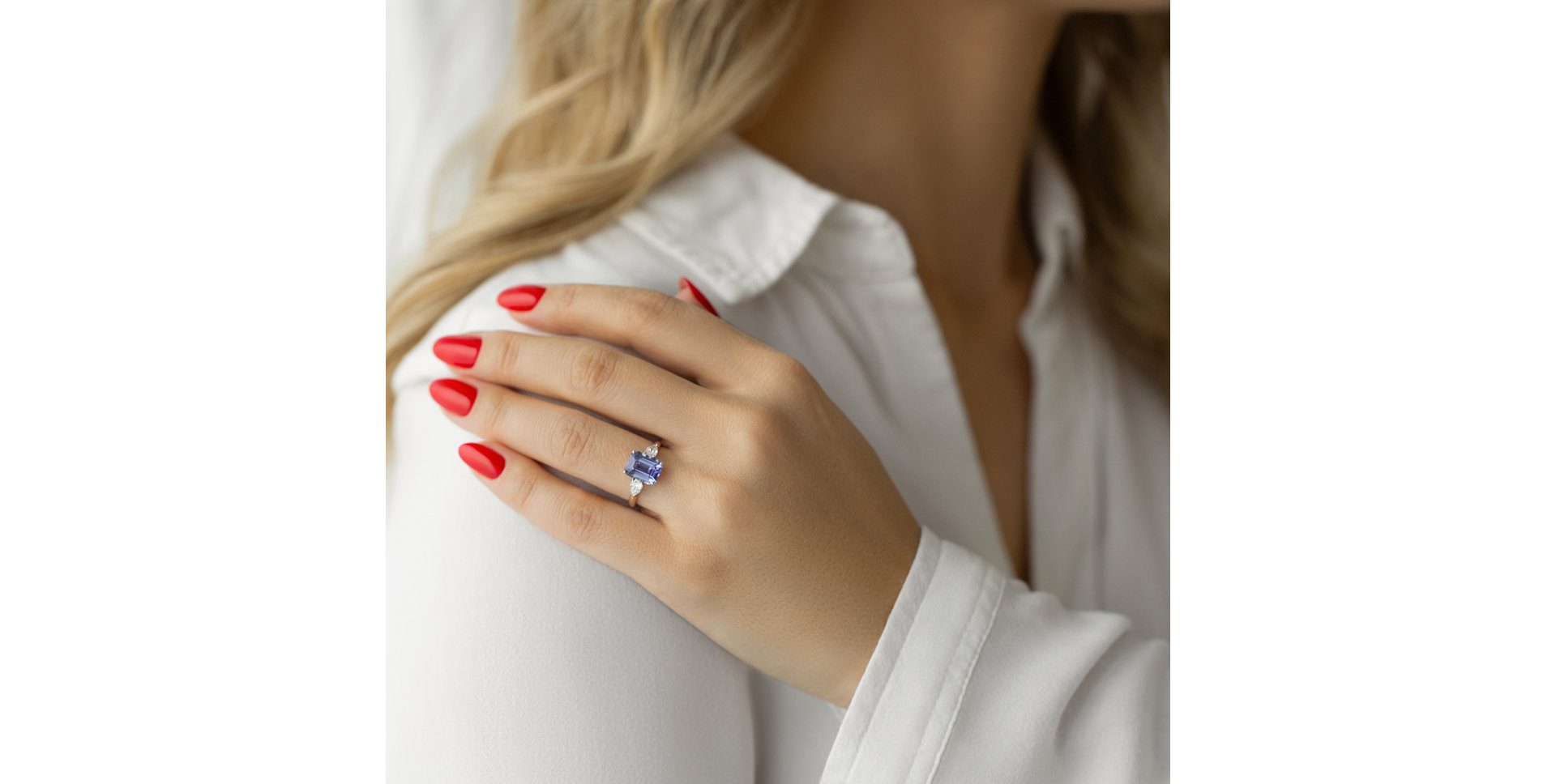 Diamond ring with Tanzanite Royal Cordelia