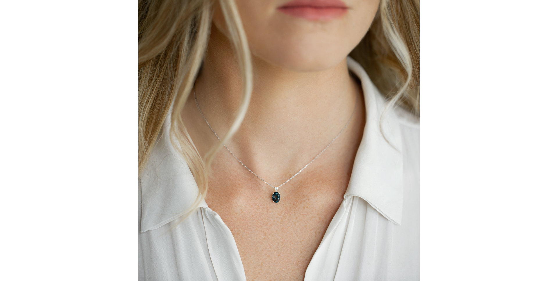 Diamond necklace with Sapphire Élise