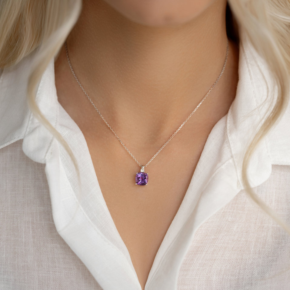 Diamond necklace with Rhodolite The Countess