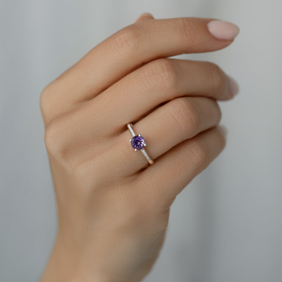 Diamond ring with Amethyst Satin
