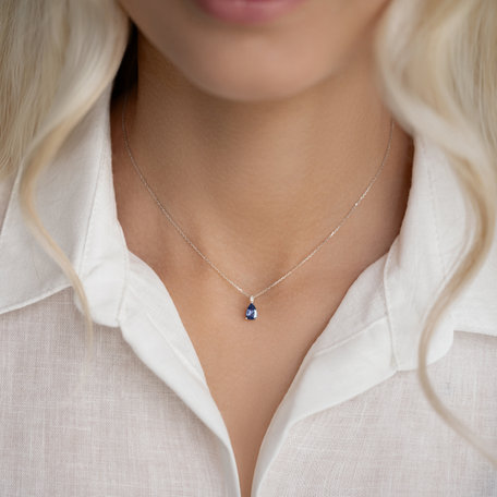 Diamond necklace with Peridot Teardrop