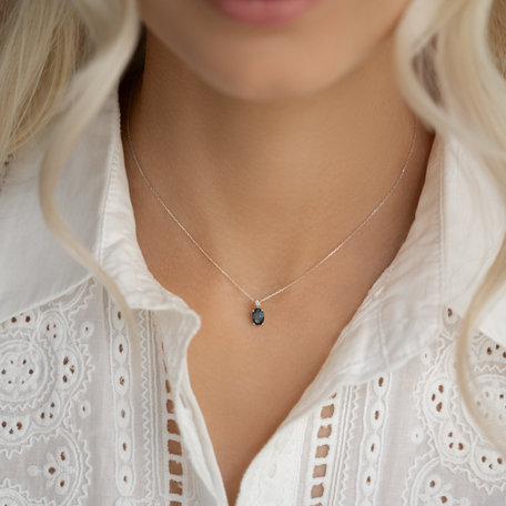 Diamond necklace with Topaz Lauriene