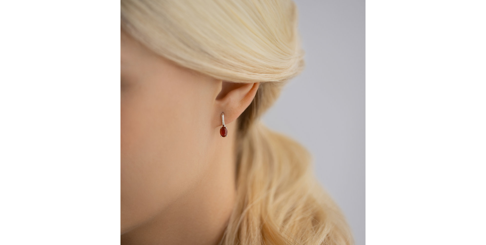 Diamond earrings with Rhodolite Lauriene