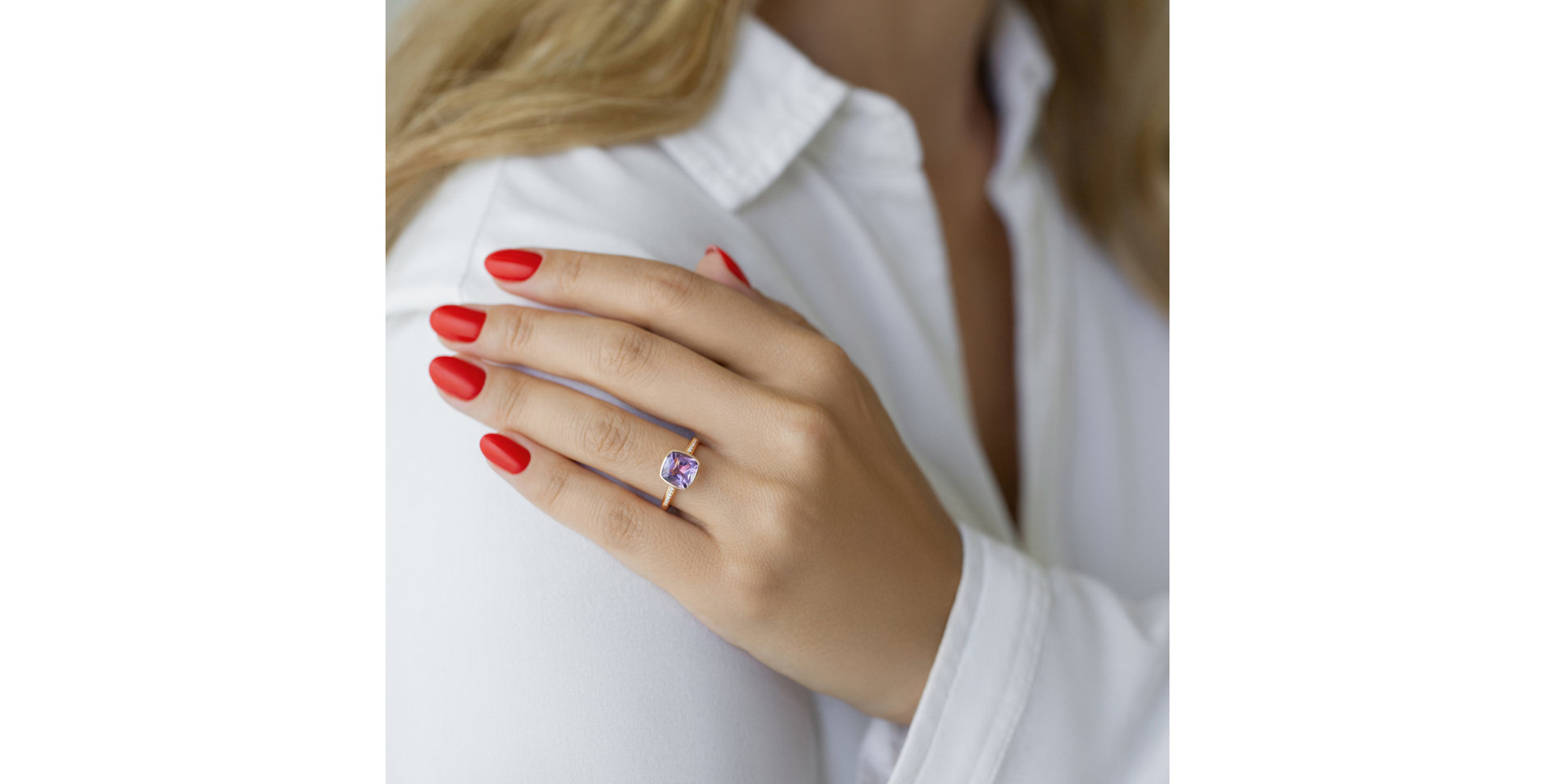 Diamond ring with Amethyst Carelia