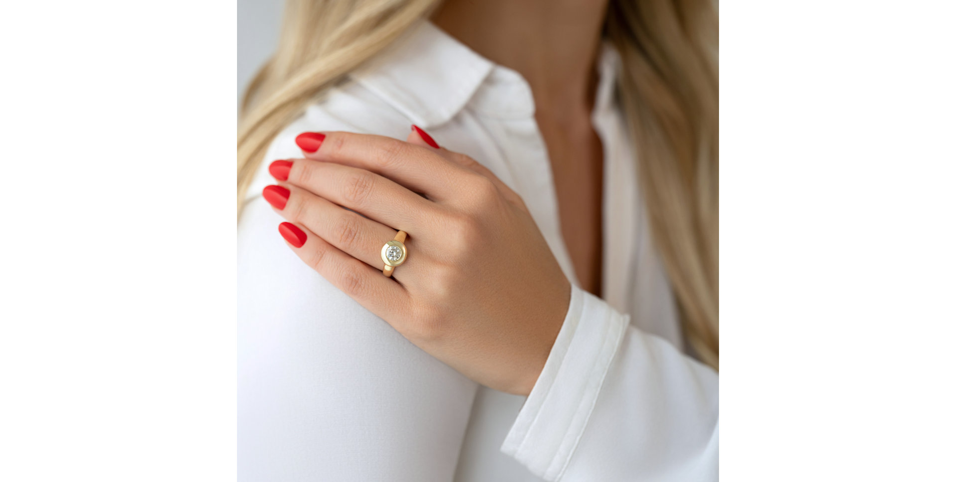 Diamond ring Circle of Light