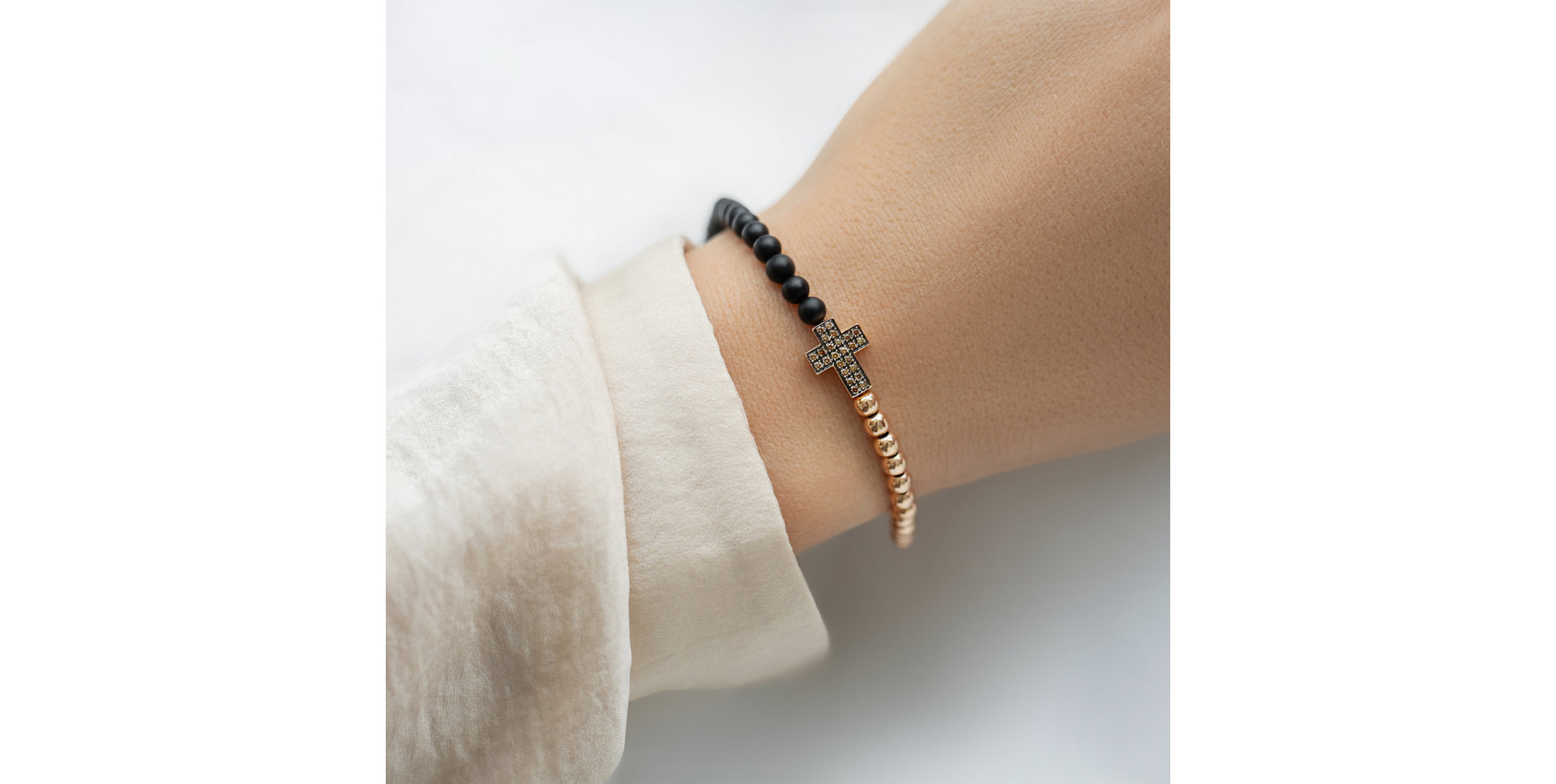 Diamond bracelet with Agytes Sacred Light