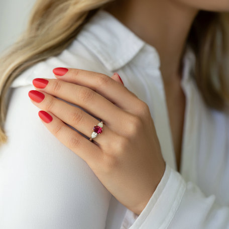 Diamond ring with Emerald Fiona