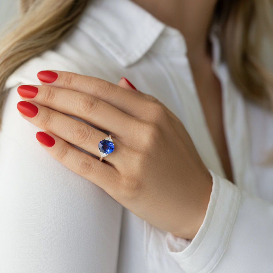 Diamond ring with Tanzanite Dynasty Gem