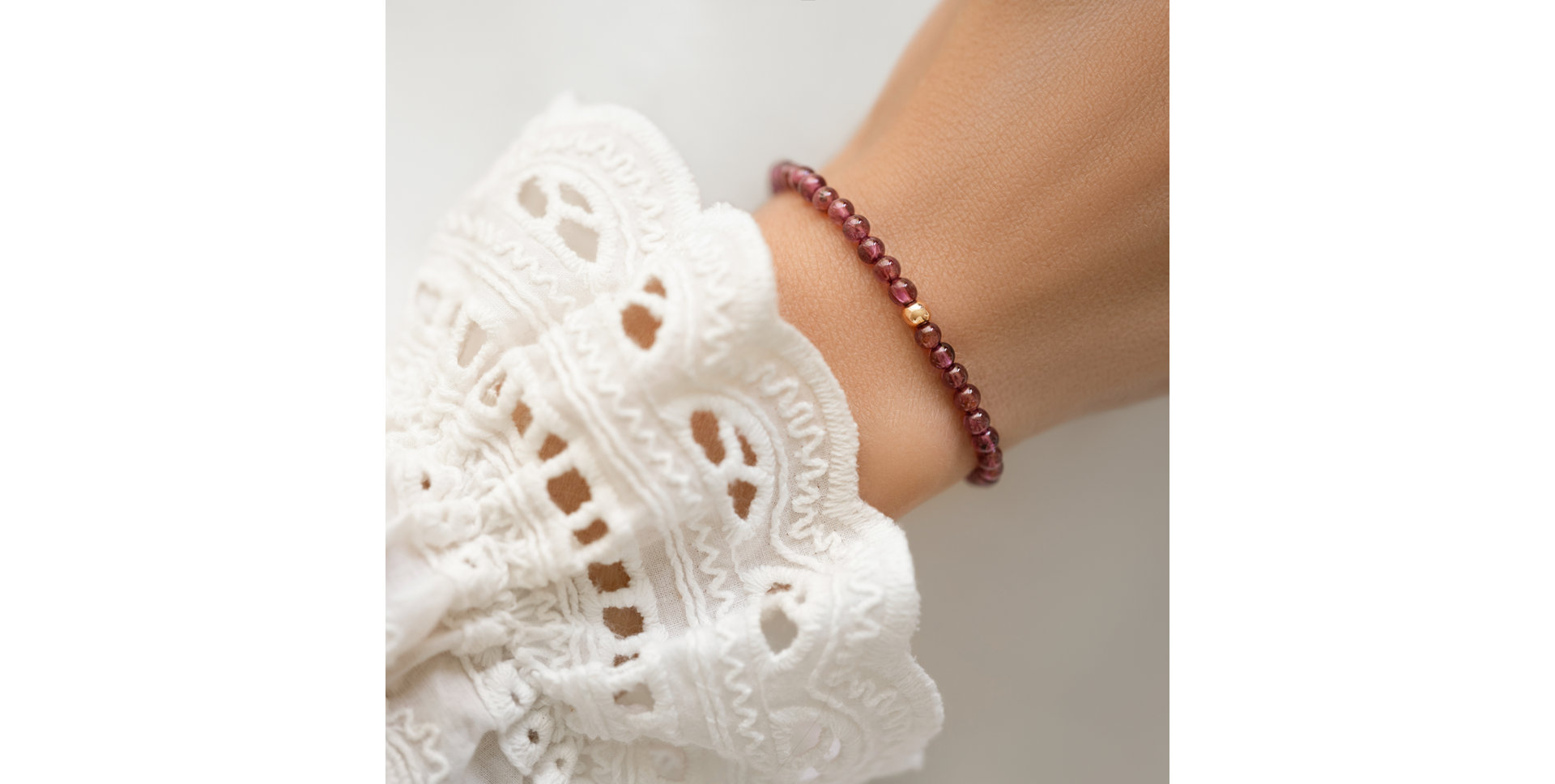 Bracelet with Garnets Fancy Beauty