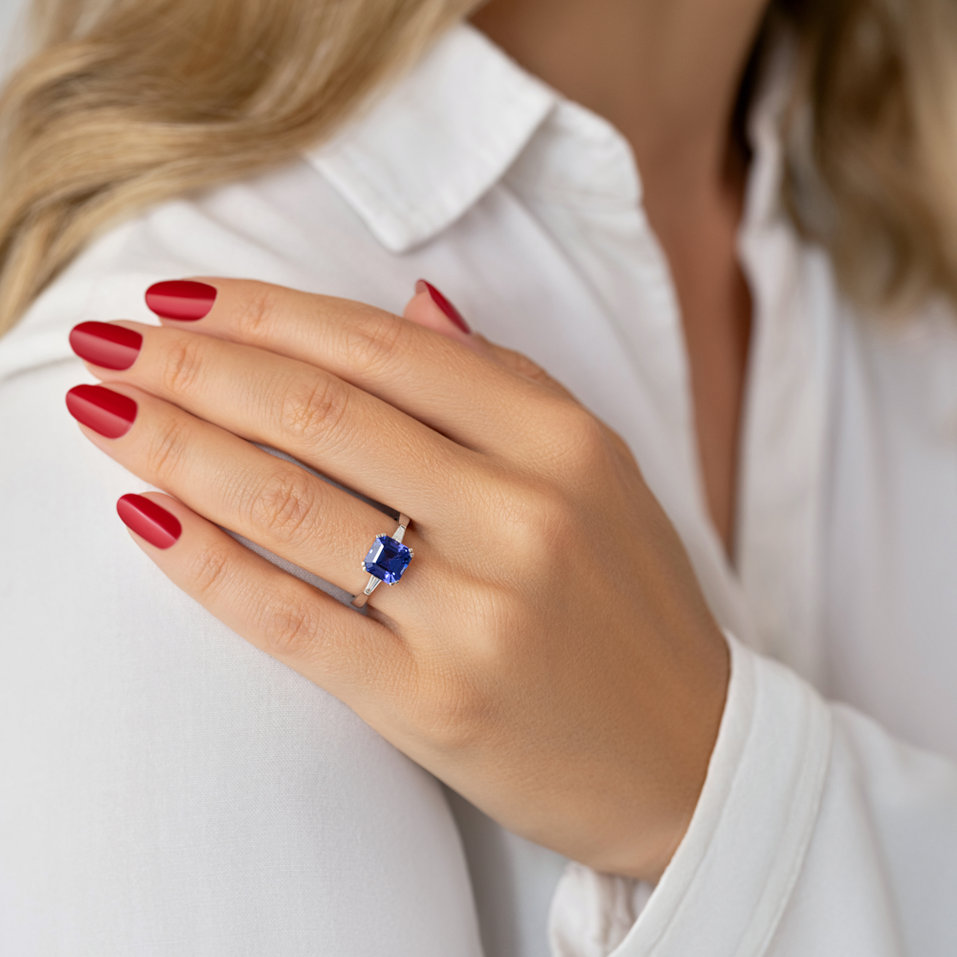Diamond ring with Tanzanite Wilfredian