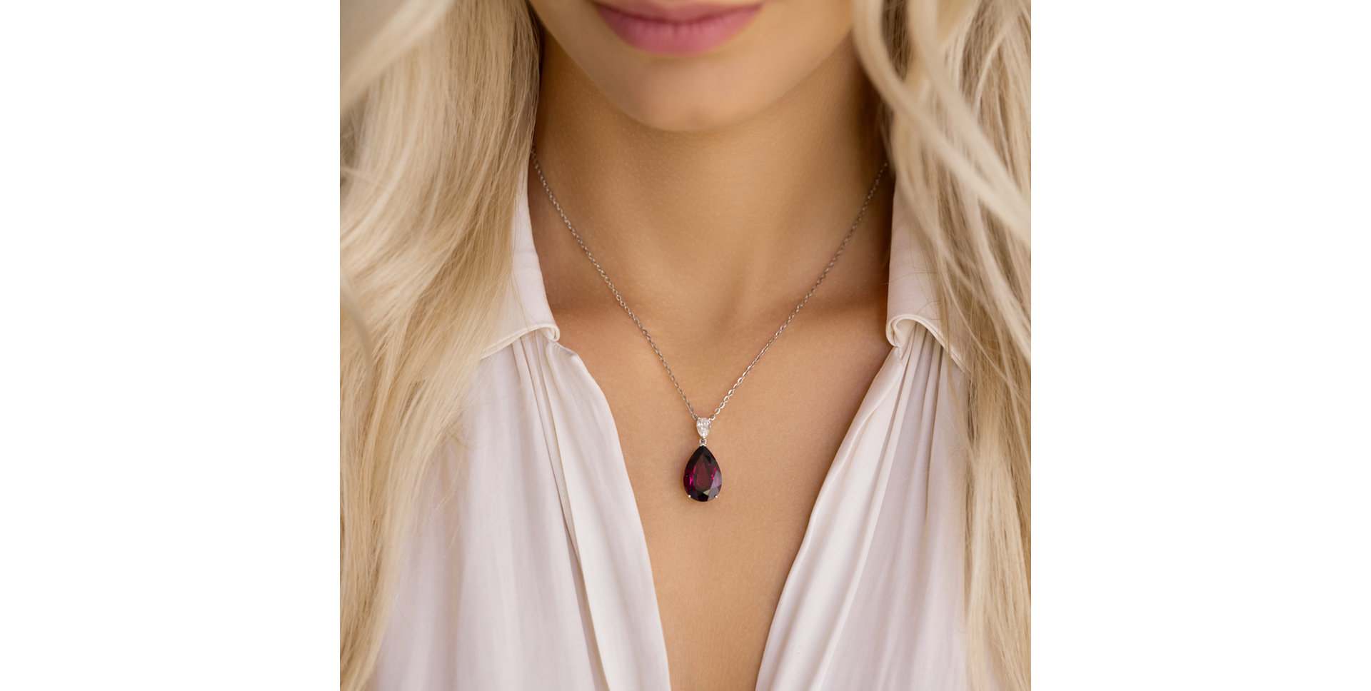 Diamond necklace with Rhodolite Talyra