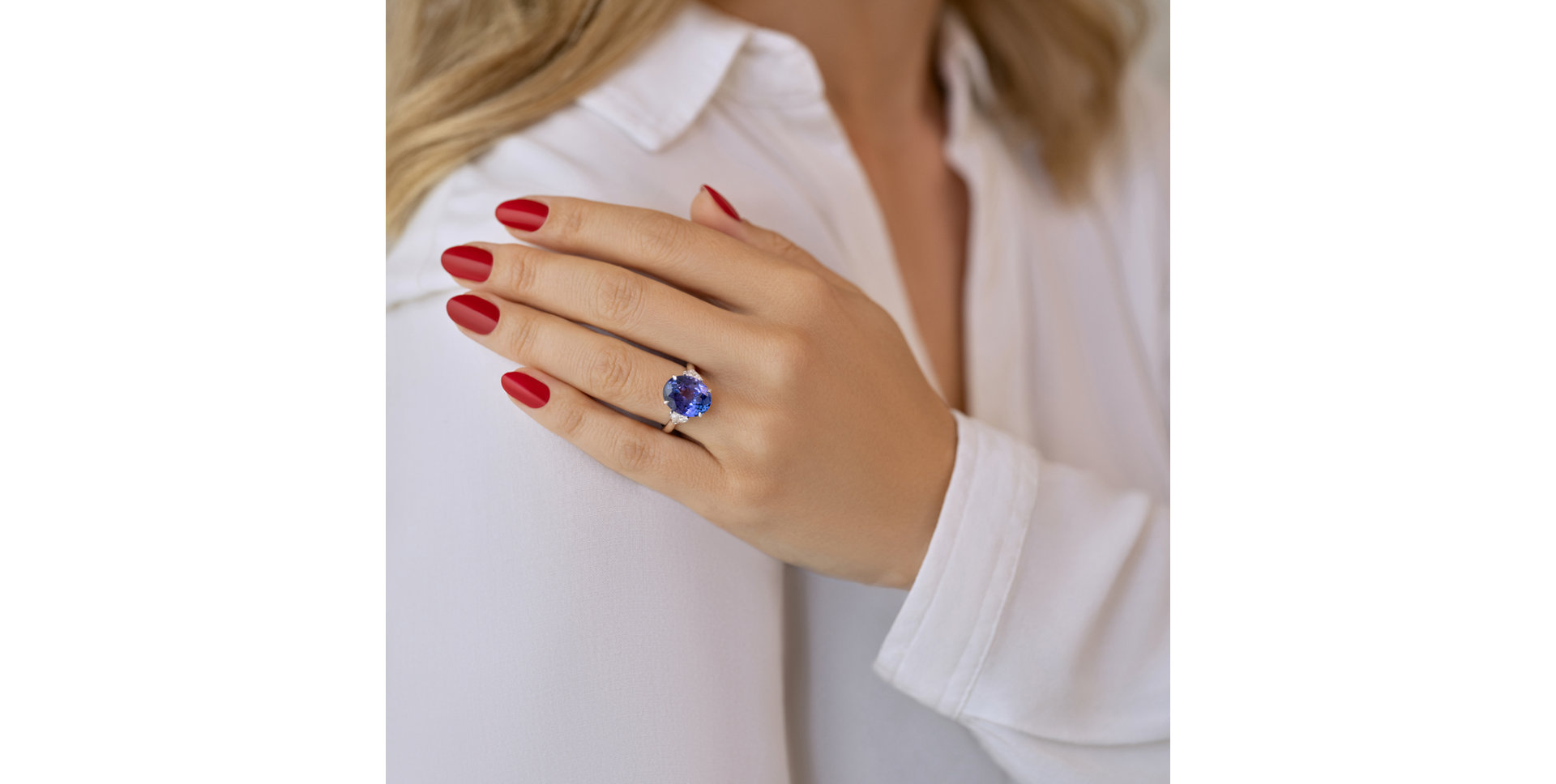 Diamond ring with Tanzanite Dravyn