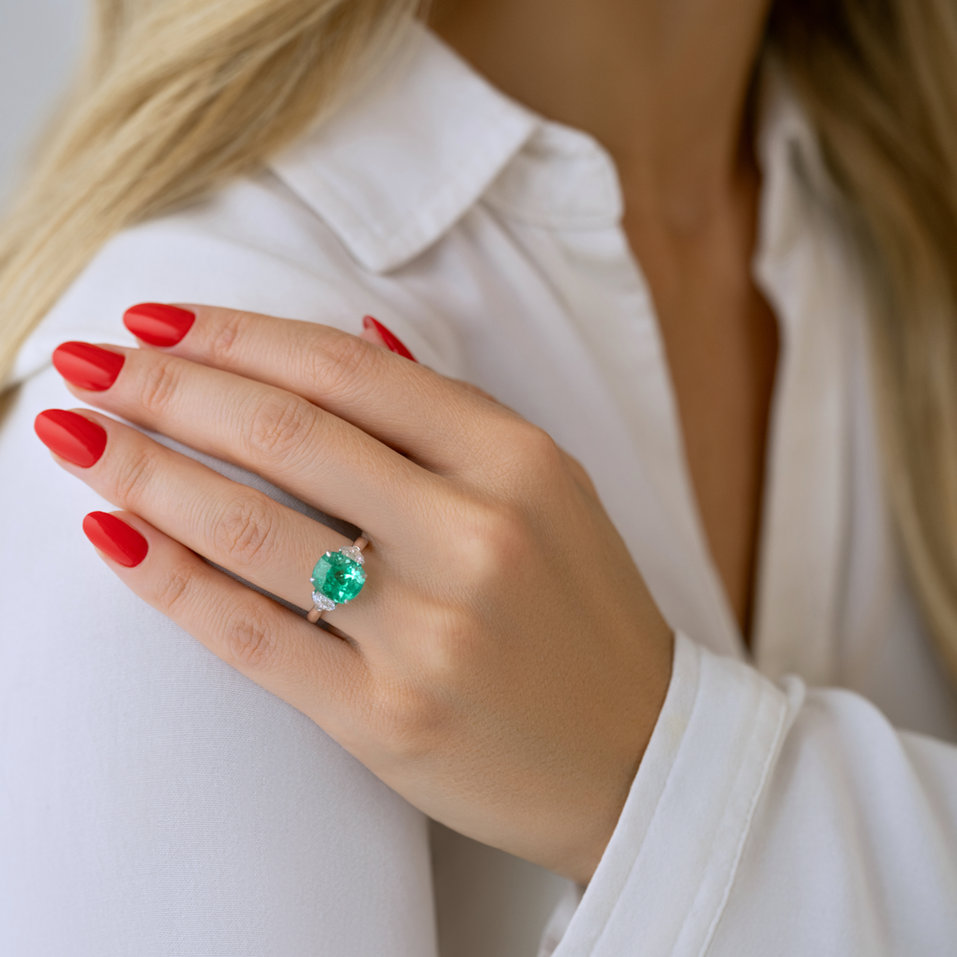 Diamond ring with Emerald Moonlit Fern