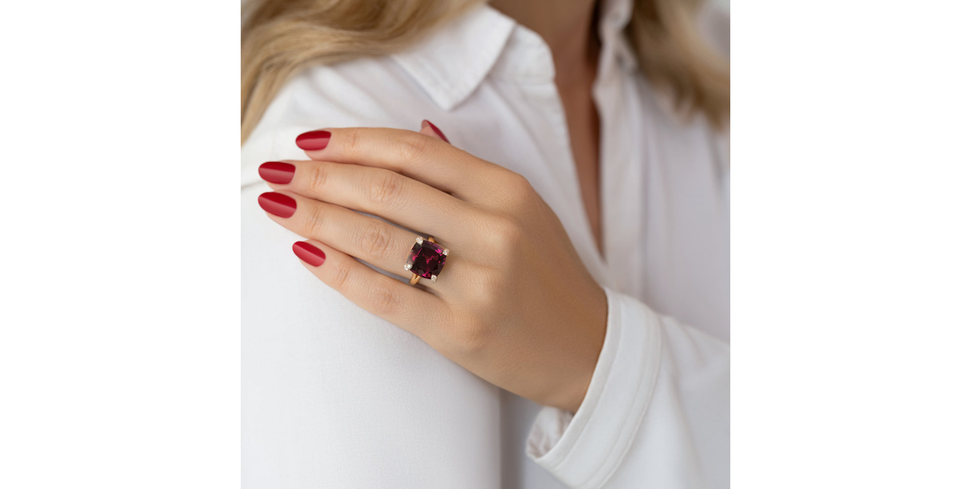 Diamond ring with Rhodolite Scarlet Mirage