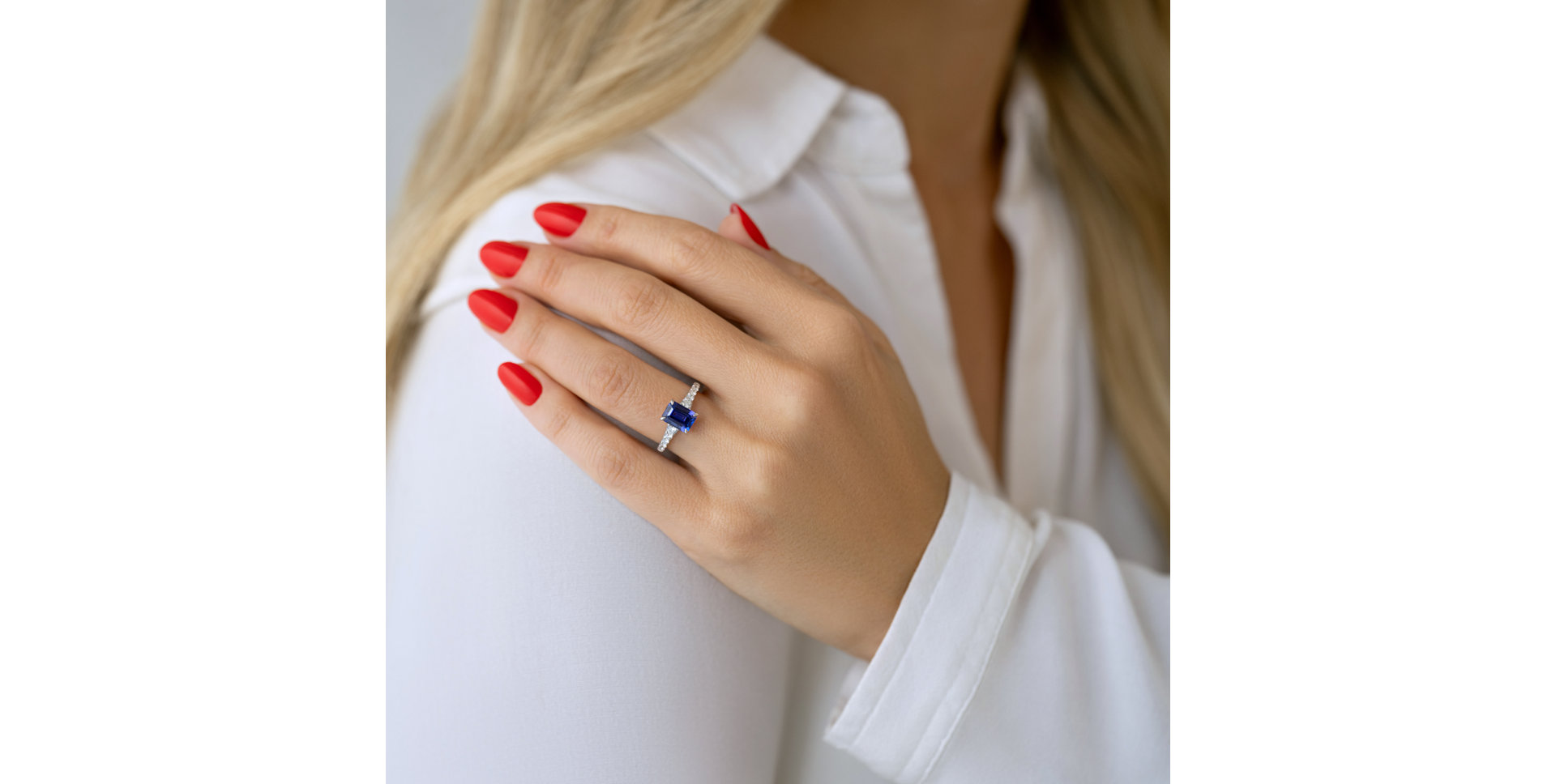 Diamond ring with Tanzanite Majestic Imagination