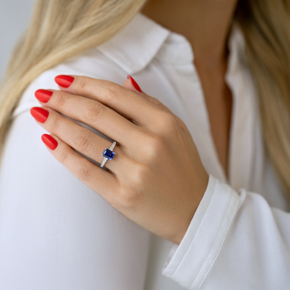 Diamond ring with Tanzanite Majestic Imagination