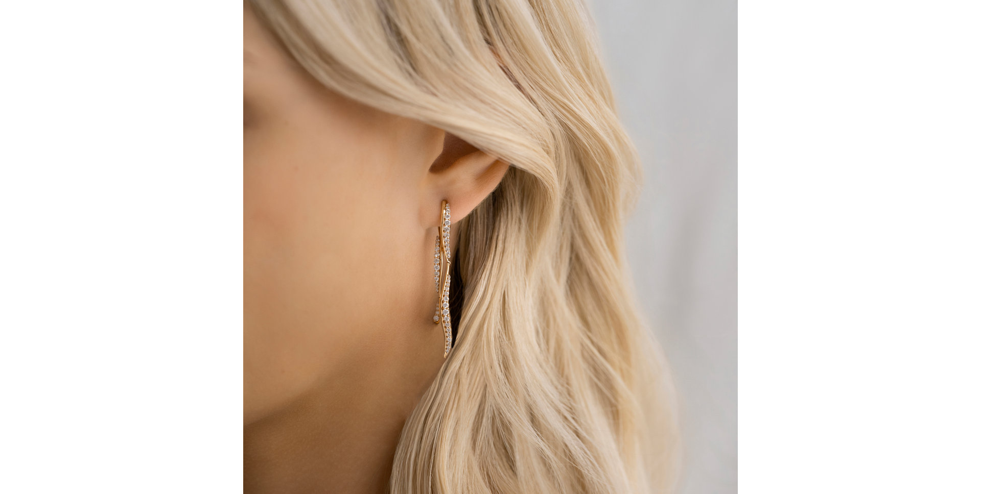 Diamond earrings Aurora Falls