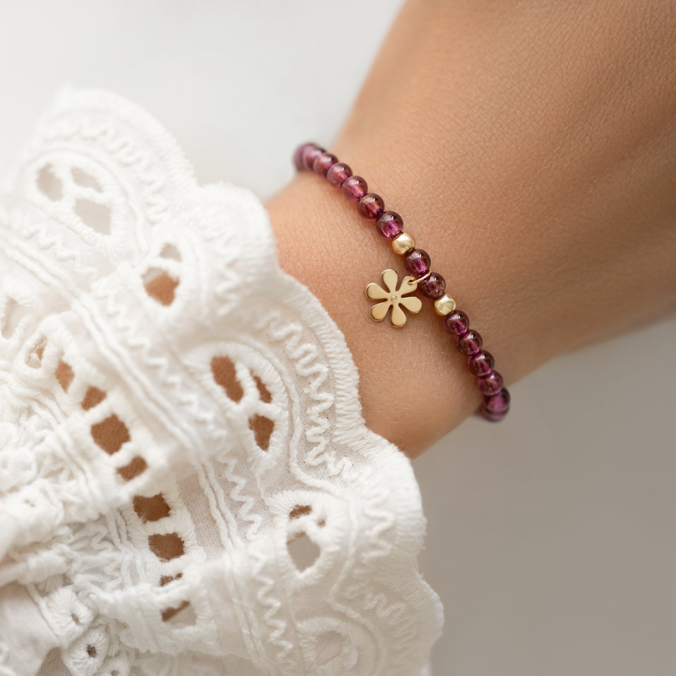 Diamond bracelet with Garnets Lucky FLower