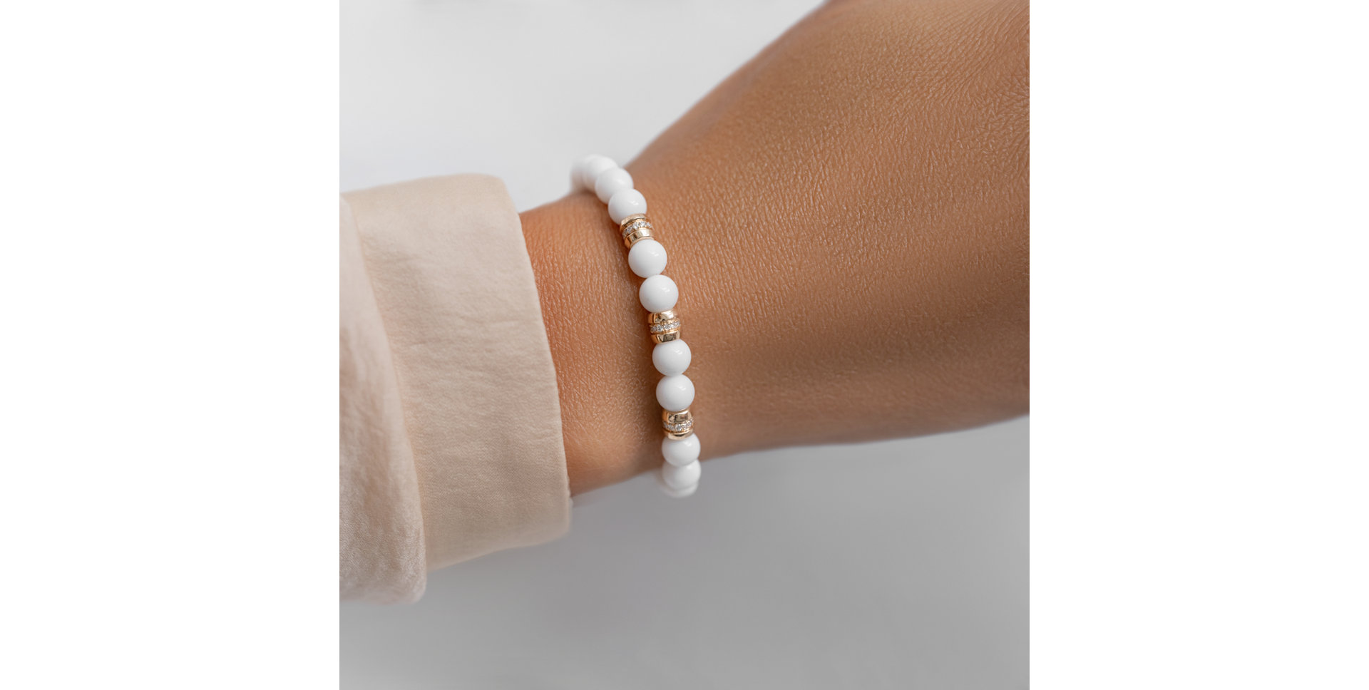 Diamond bracelet with Agates White Mirage