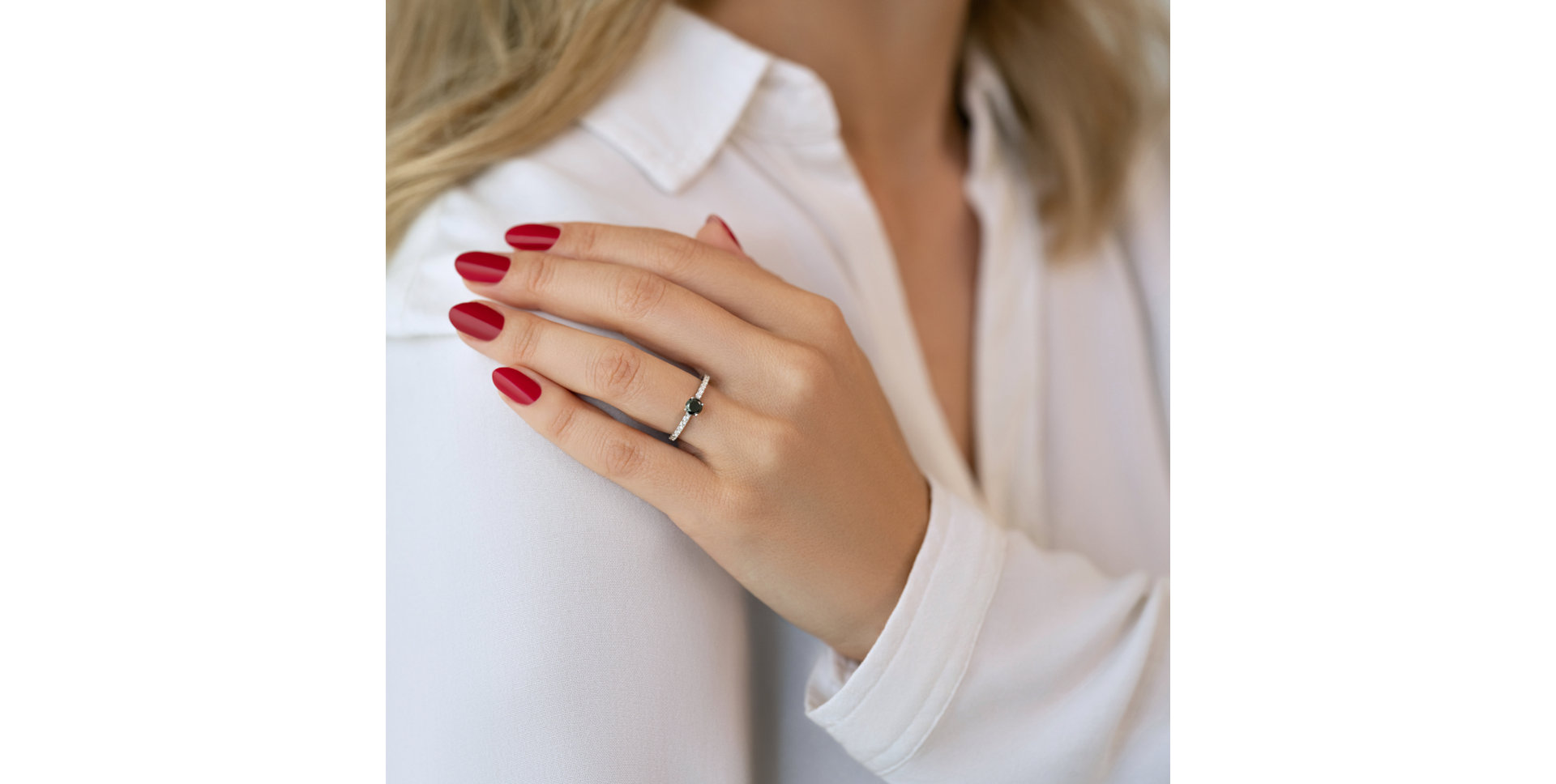 Diamond ring The Dark Queen