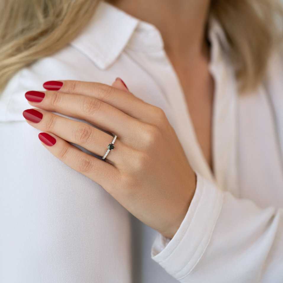 Diamond ring The Dark Queen