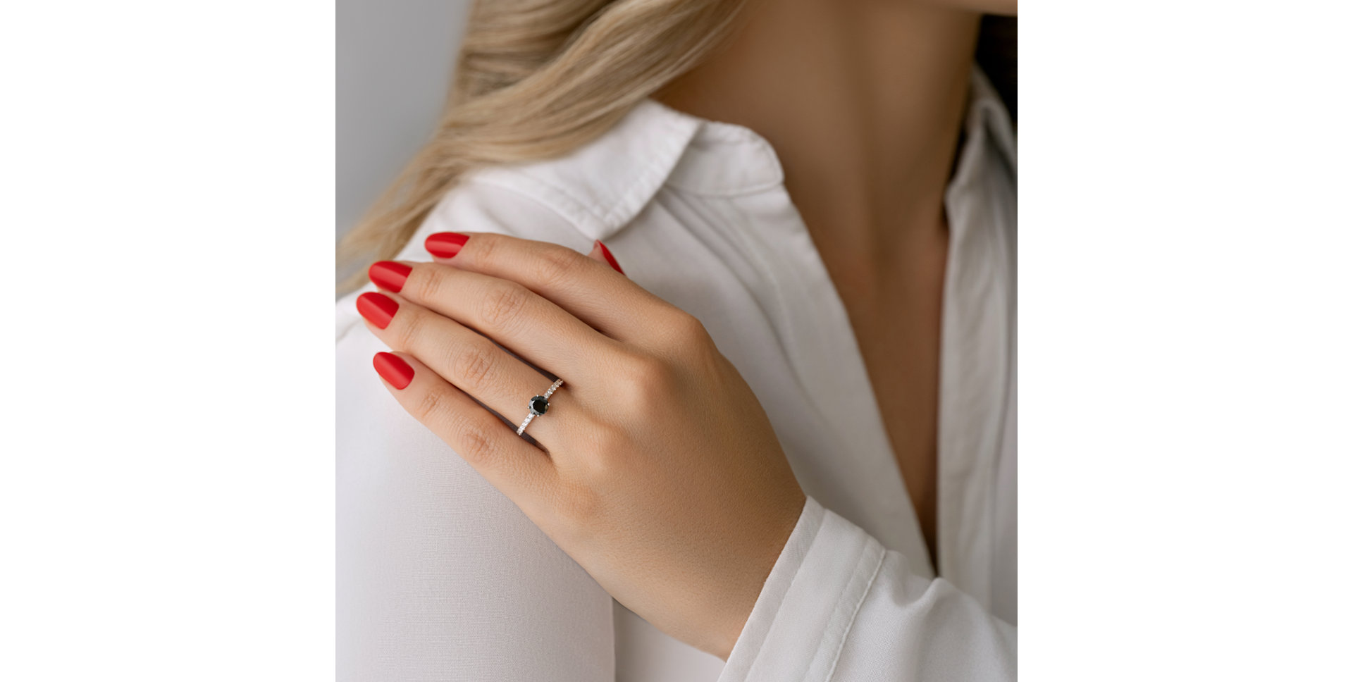 Diamond ring The Dark Queen