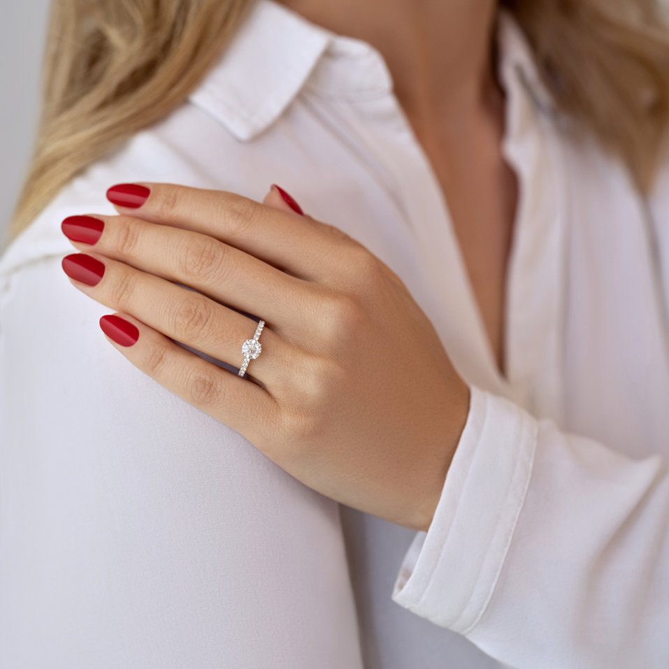 Diamond ring The Ice Queen