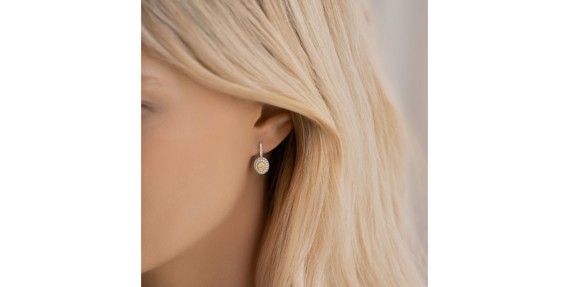 Diamond earrings Born of Light