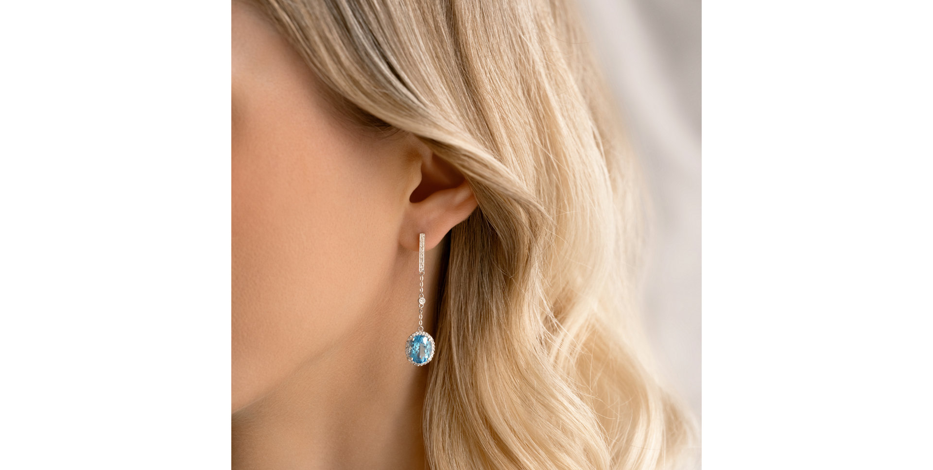 Diamond earrings with Topaz Giulia