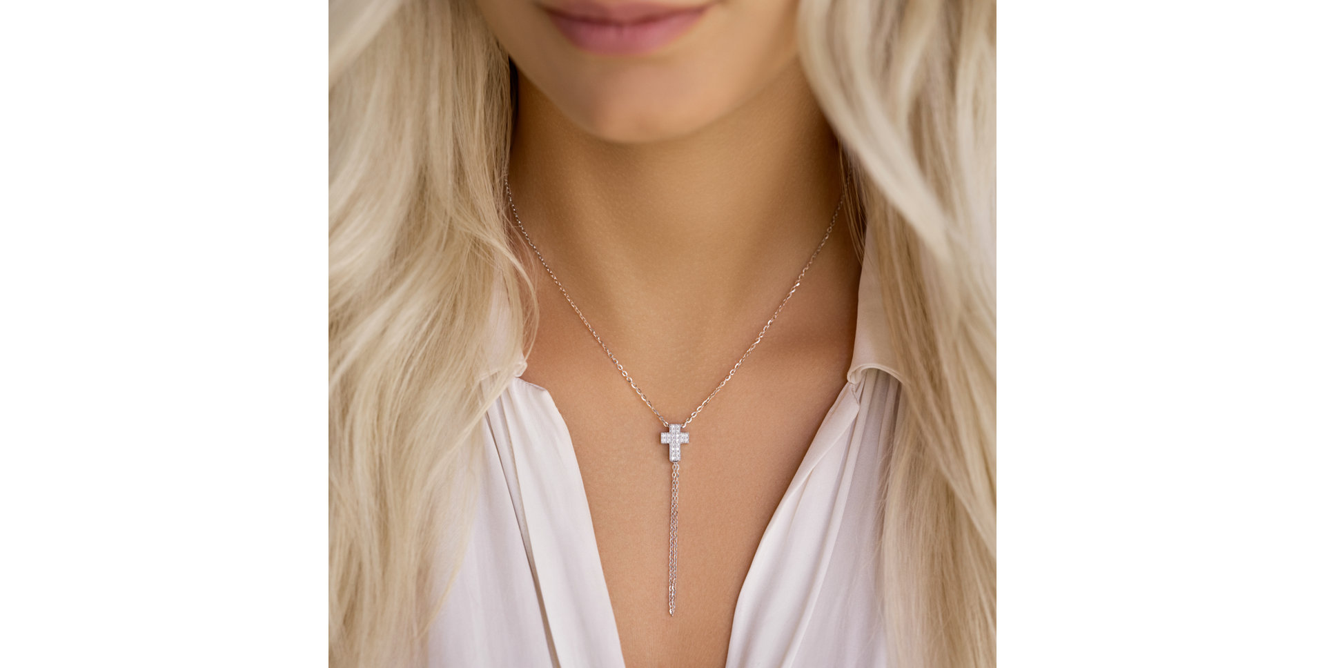 Diamond necklace Divine Cross