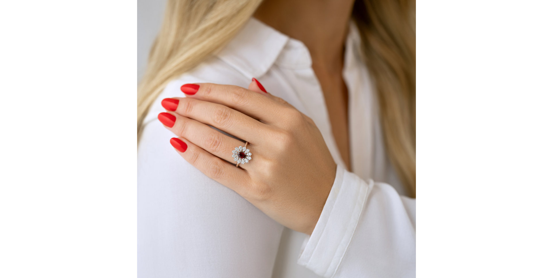 Diamond ring with Ruby Floral Treasure