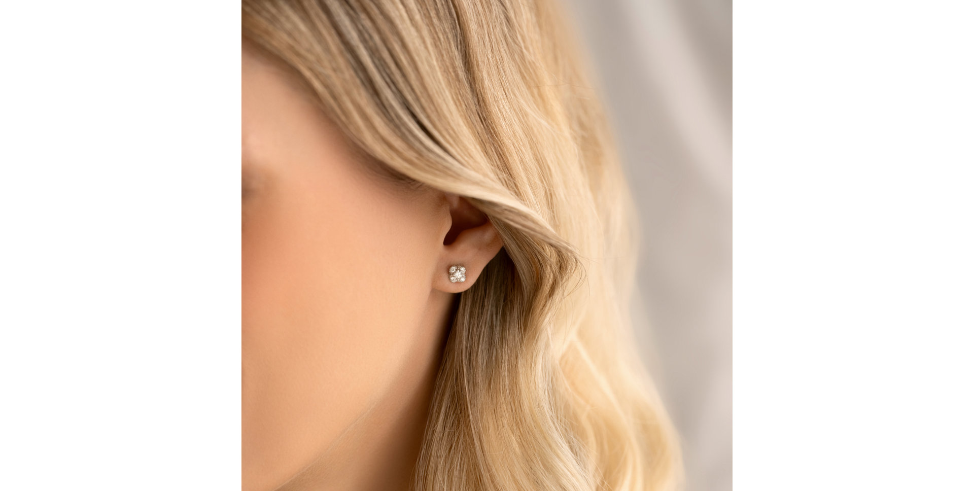 Diamond earrings Amorielle