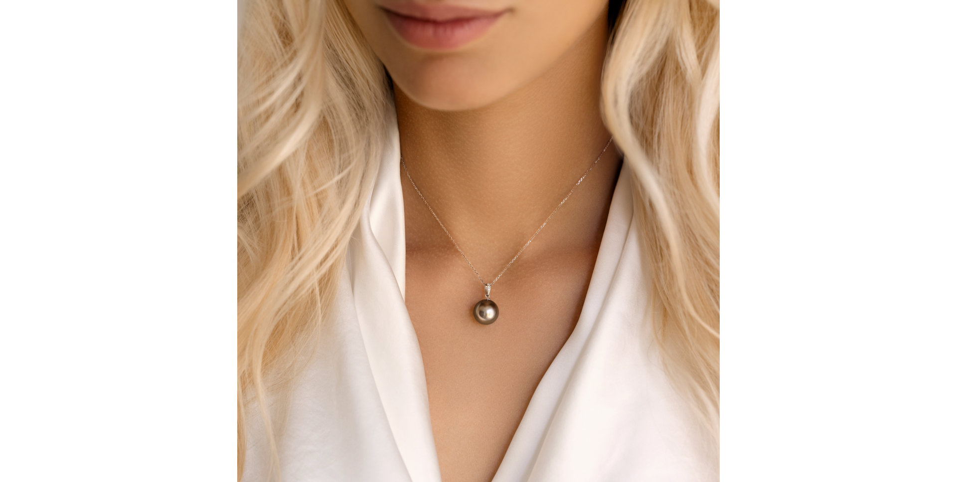 Diamond necklace with Pearl Ocean Night