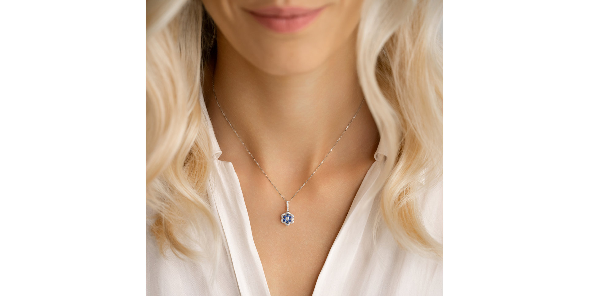 Diamond necklace with Sapphire Izabella