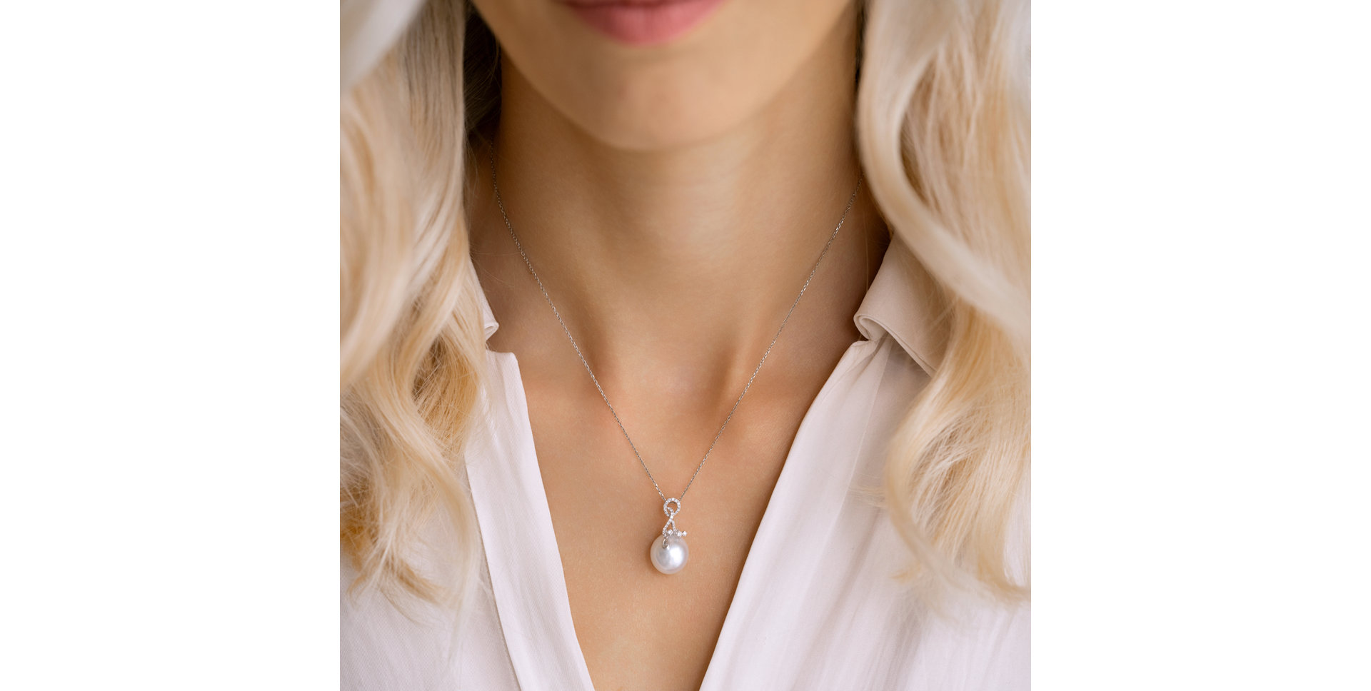 Diamond necklace with Pearl Caliadne