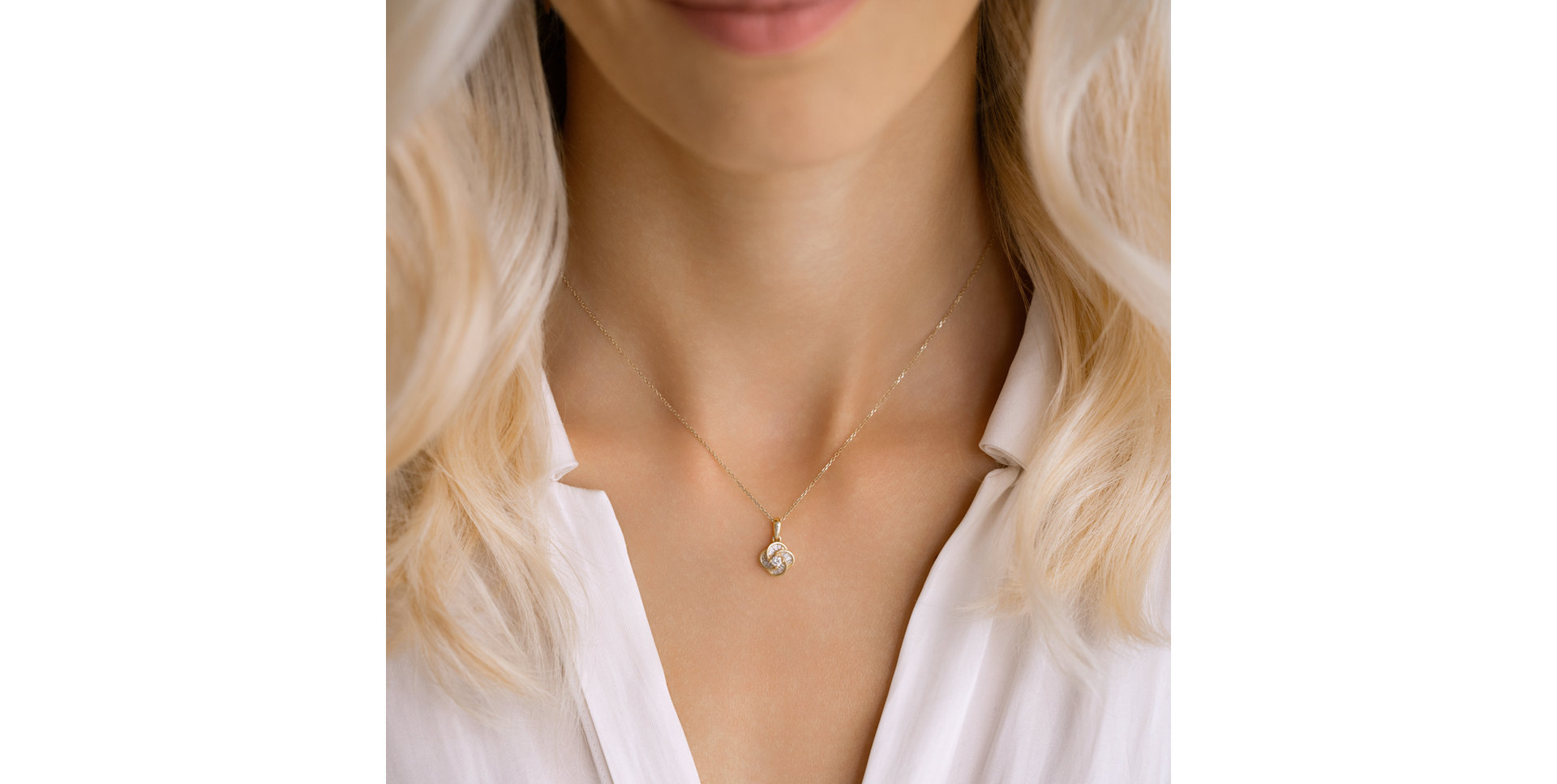 Diamond necklace Delicate Drop