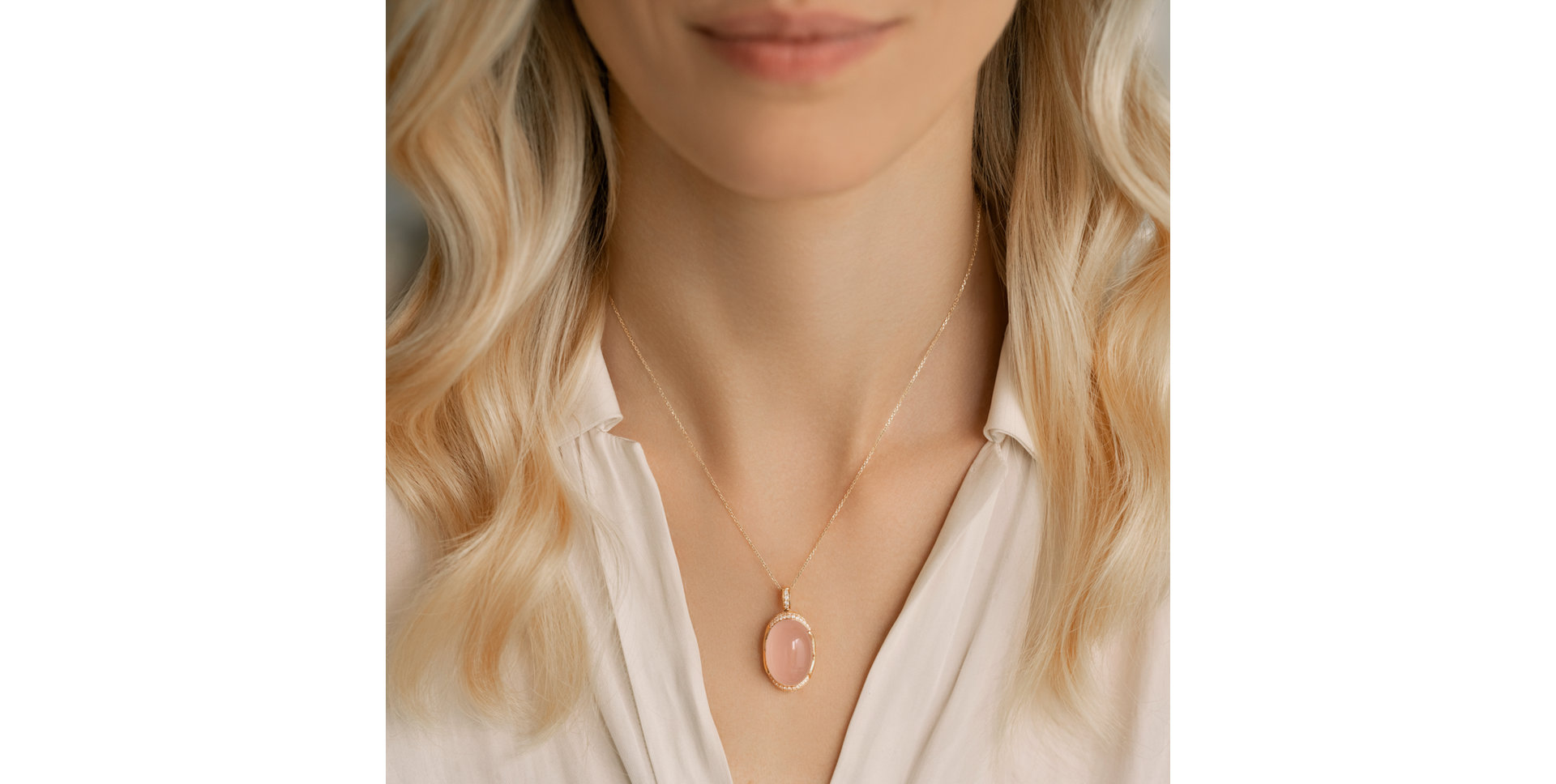 Diamond necklace with Rose Quartz Rose Spirit