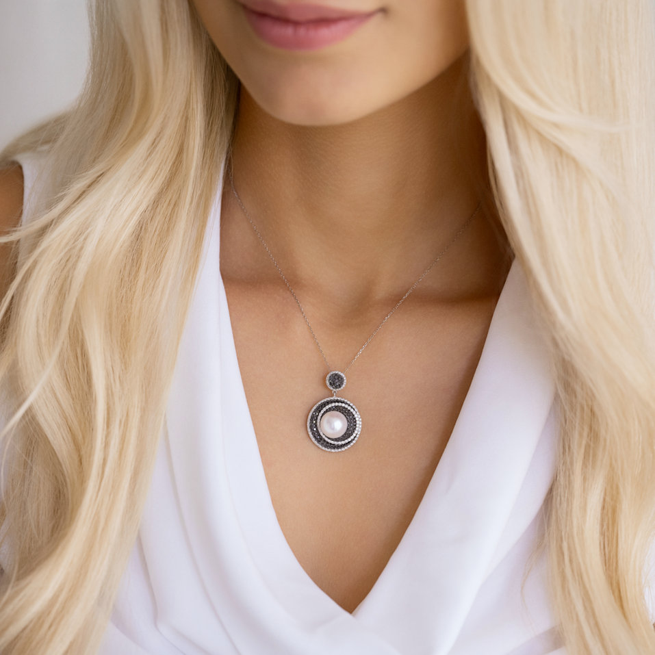 Necklace with black and white diamonds and Pearl Anapos Dream