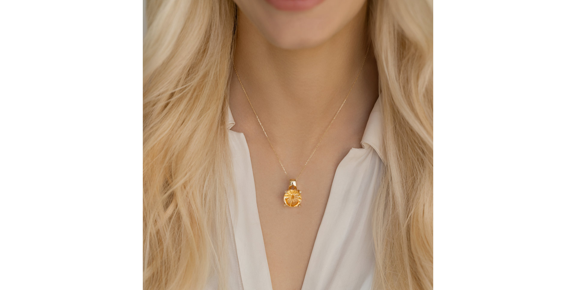 Diamond pendant with Citríne Charming Blossom