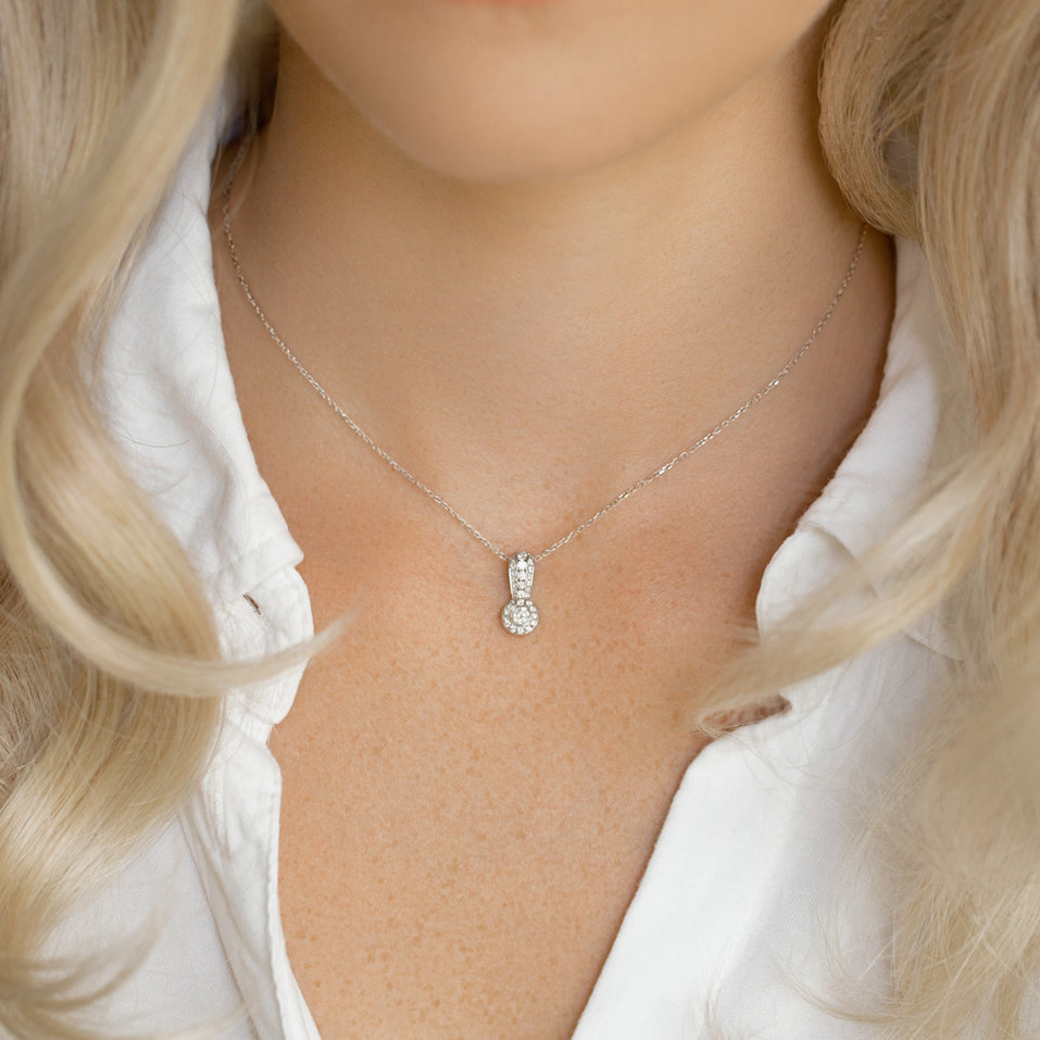 Diamond pendant Delaney