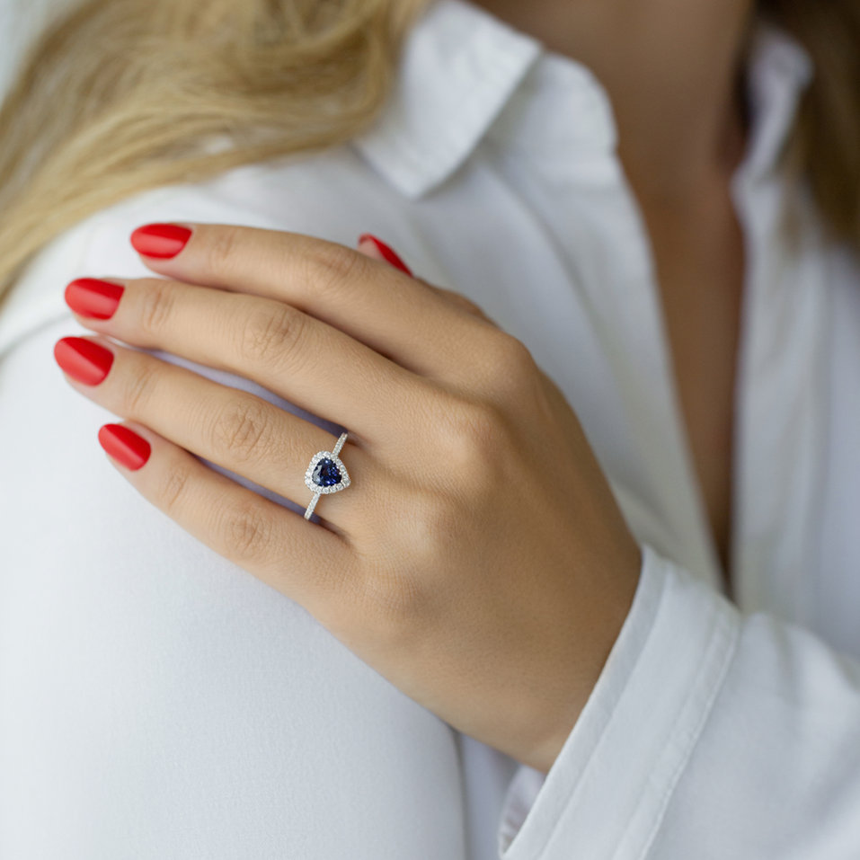 Diamond ring with Sapphire Longing Heart