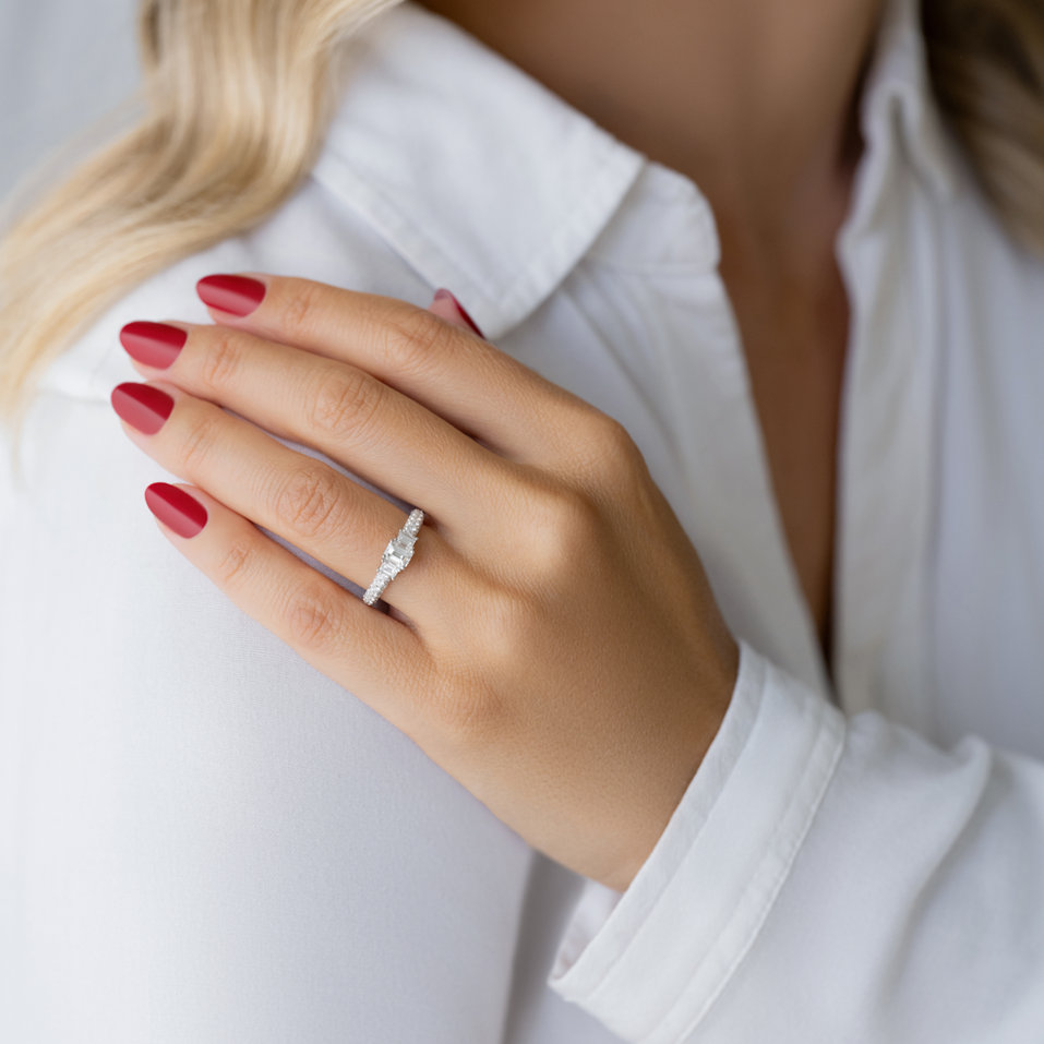 Diamond ring Hypnosis